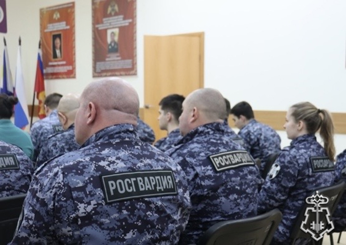 Для сотрудников вневедомственной охраны  провели  лекцию  по актуальным вопросам применения статьи 19.3 Кодекса Российской  Федерации об административных правонарушениях