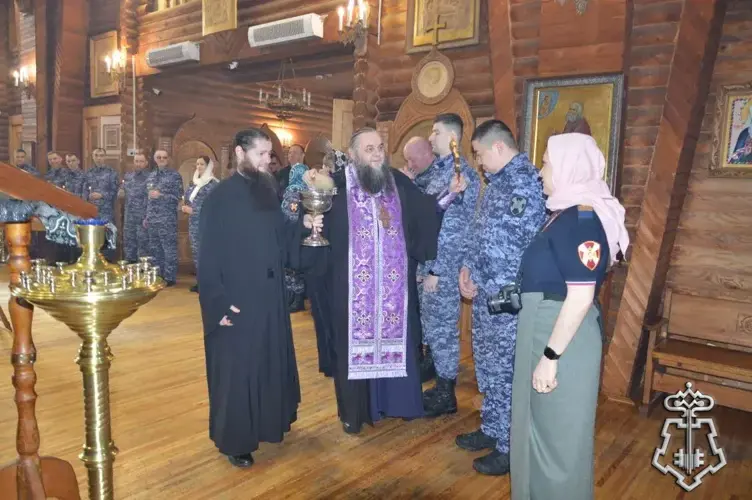 В Анадыре росгвардейцы отметили 10-летие ведомства благодарственным молебном