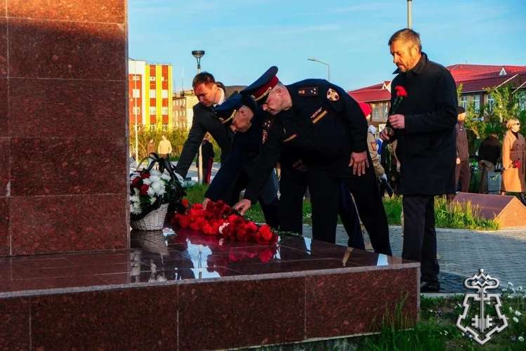 Сотрудники Росгвардии помнят: на Чукотке проходят памятные мероприятия в честь Дня памяти и скорби