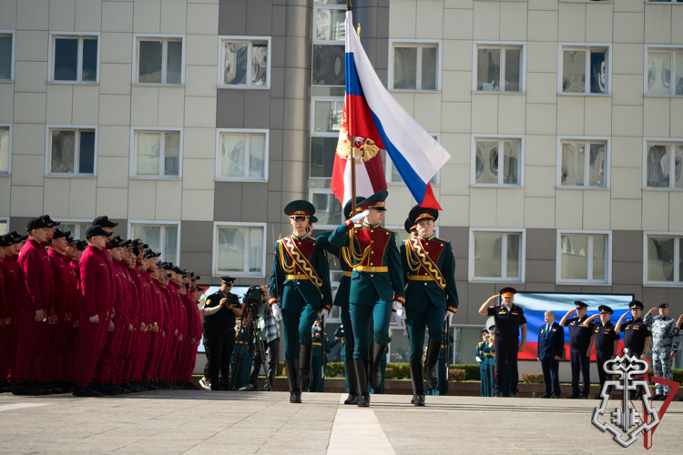 Заместитель директора Росгвардии генерал-полковник Василий Сонин поздравил победителей Всероссийского конкурса профессионального мастерства «Лучший по профессии» (видео)