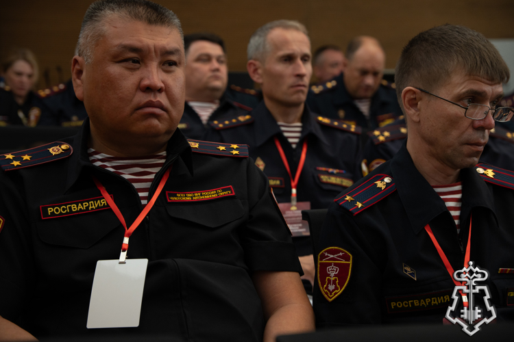 В Нижнем Новгороде состоялось Всероссийское совещание-семинар по вопросам развития вневедомственной охраны Росгвардии (видео) 06 августа 2026 17:47, Росгвардия, 148